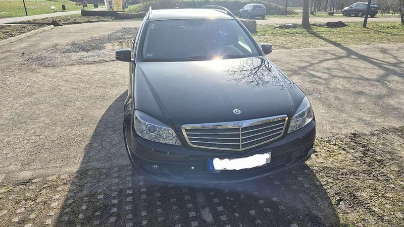 Gebraucht Mercedes C180 156 PS (114 kW) 2009 Schwarz Kombi