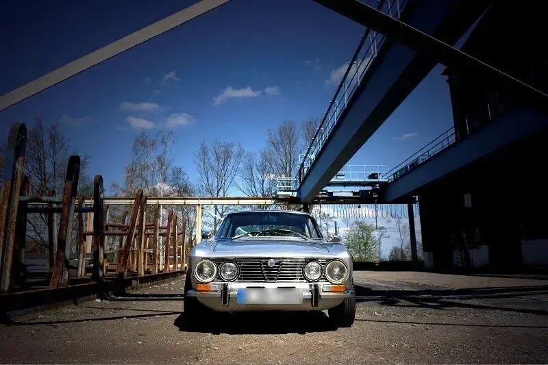 Gebraucht Alfa Romeo 2000 131 PS (96 kW) 1975 Silber Coupé