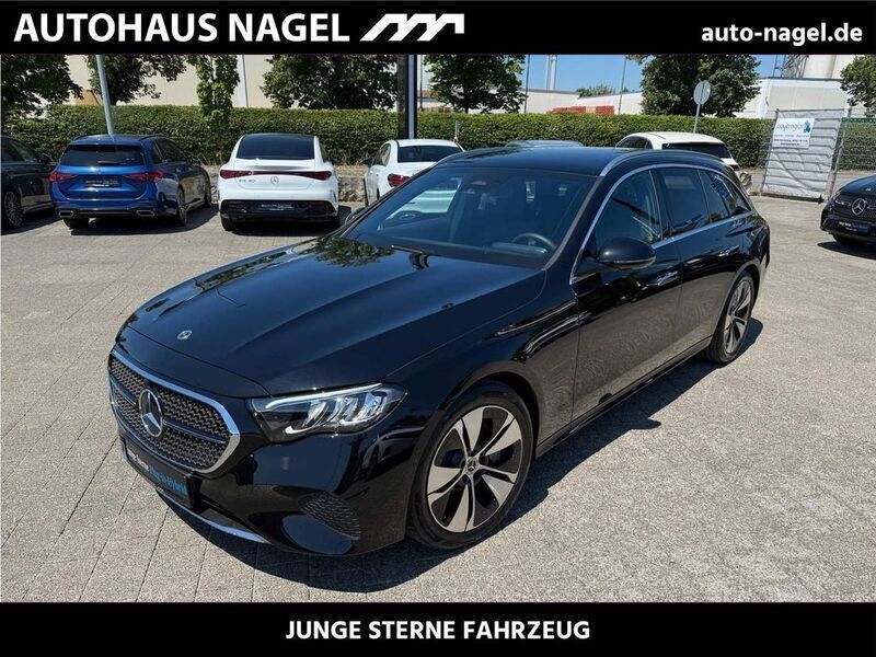 Obsidianschwarz (metallic) Gebraucht 2024 Mercedes E300 Avantgarde Kombi | 48.899 € (Guter Preis) - Bild 1/4