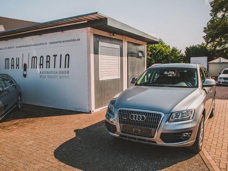 Grau Gebraucht 2009 Audi Q5 Design SUV | 16.699 € (Teuer) - Bild 1/4