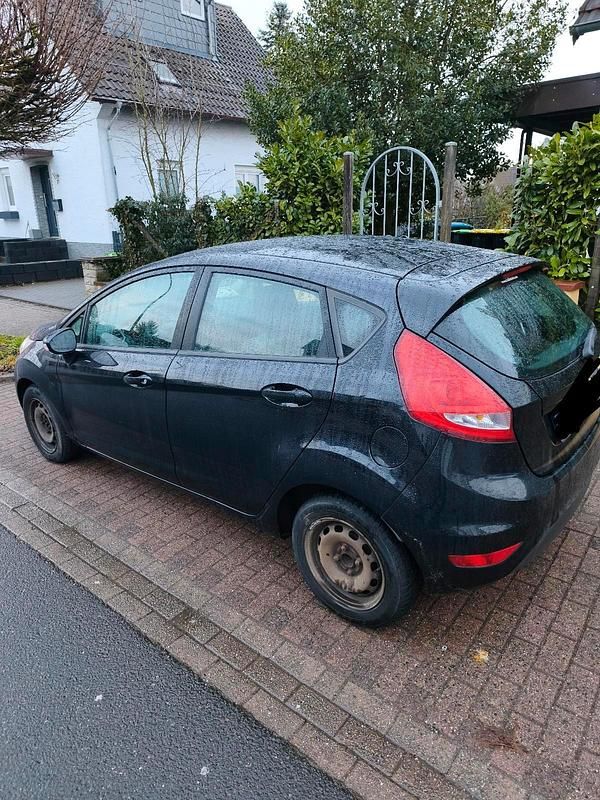 Gebraucht Ford Fiesta 82 PS (60 kW) 2010 Schwarz Kleinwagen
