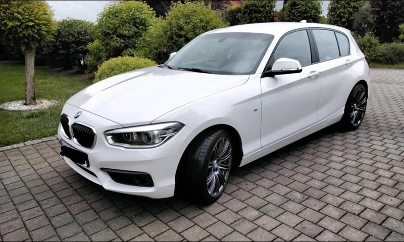 Weiß Gebraucht 2015 BMW 118 Kleinwagen | 8.500 € (Etwas zu teuer) - Bild 1/4
