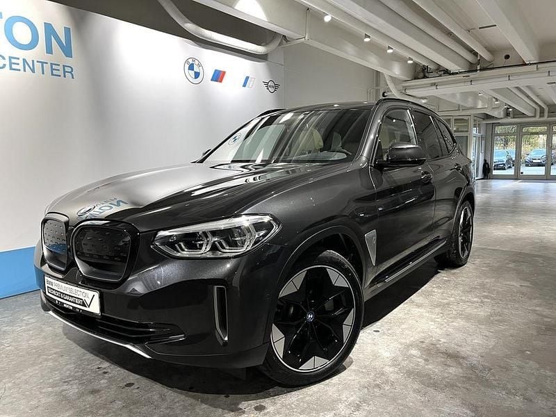 Grau Gebraucht 2021 BMW iX3 Impressive SUV | 34.890 € (Guter Preis) - Bild 1/3