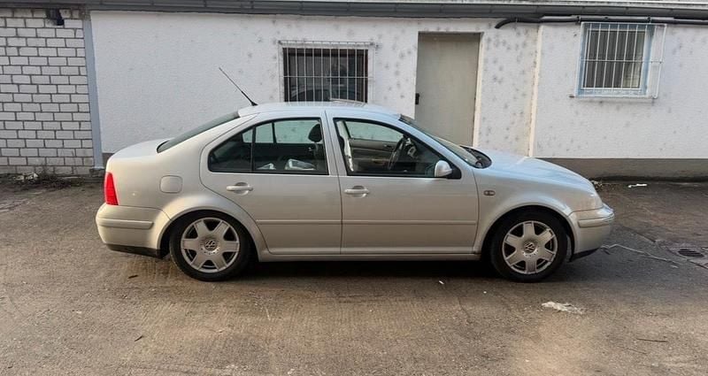 Gebraucht VW Bora 116 PS (85 kW) 1999 Grau Limousine