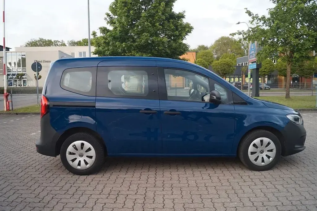 Gebraucht Mercedes Citan 113 131 PS (96 kW) 2023 Blau Kombi