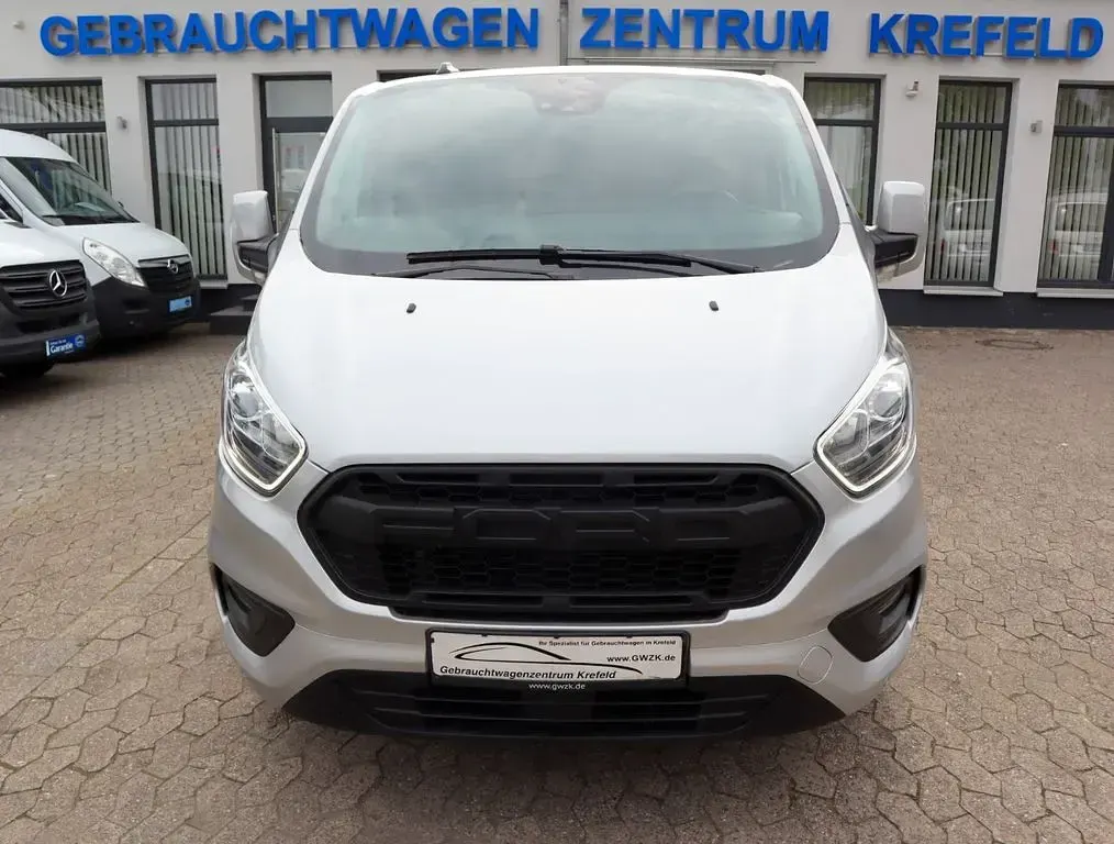Gebraucht Ford Transit Custom 131 PS (96 kW) 2021 Silber Van / Kleinbus