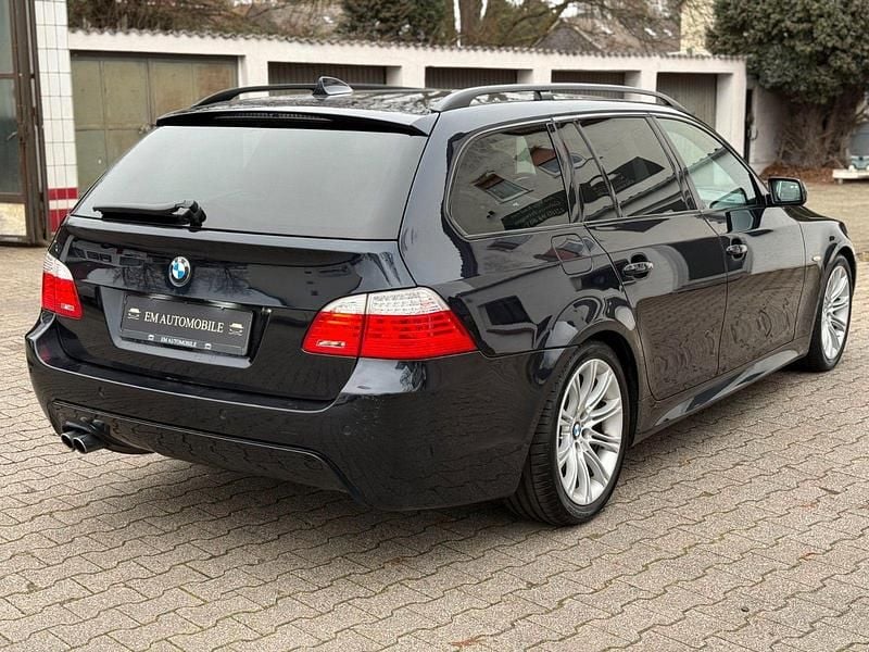 Gebraucht BMW 525 M Sport 197 PS (144 kW) 2009 Schwarz Kombi