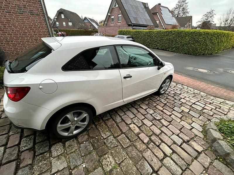 Gebraucht Seat Ibiza 60 PS (44 kW) 2011 Weiß Kleinwagen