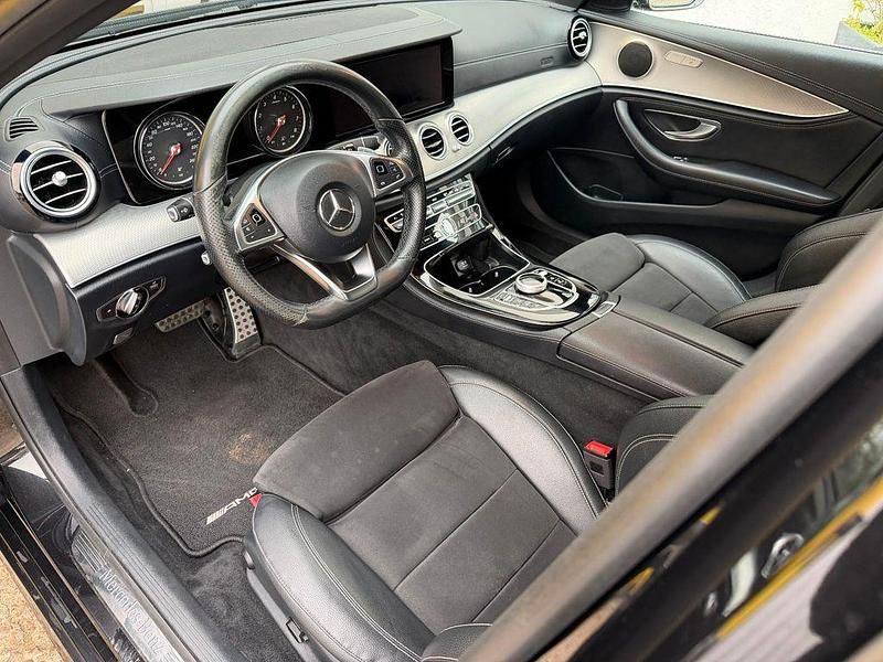 Gebraucht Mercedes E250 AMG line 211 PS (155 kW) 2017 Schwarz Kombi