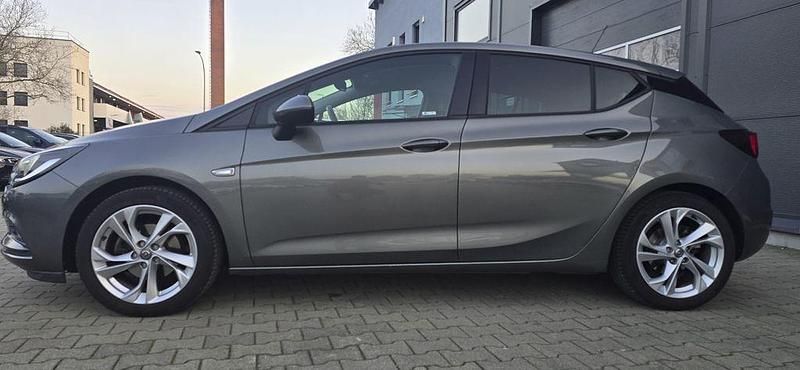 Gebraucht Opel Astra 125 PS (91 kW) 2018 Grau Limousine