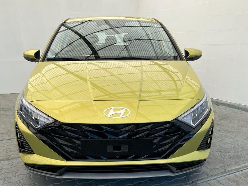 Othercolor Gebraucht 2024 Hyundai i20 Trend Kleinwagen | 24.990 € (Etwas zu teuer) - Bild 1/4