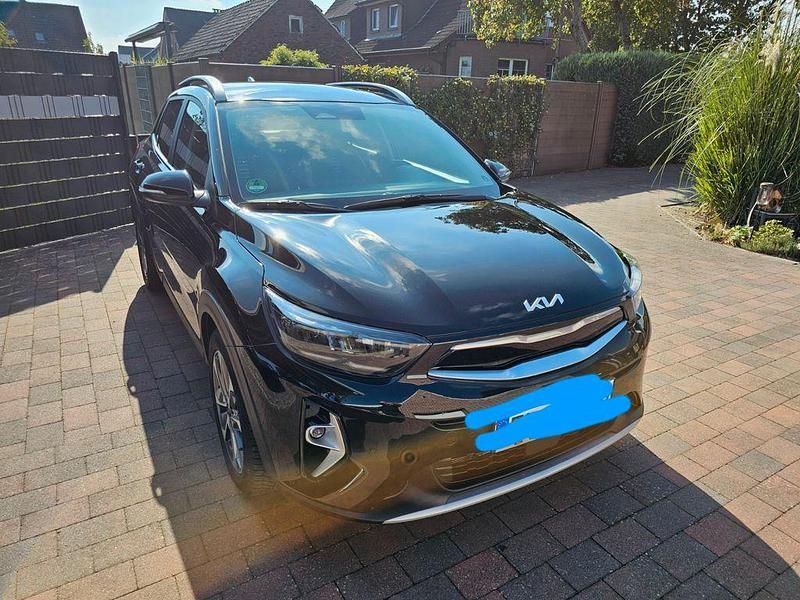 Schwarz Gebraucht 2023 Kia Stonic GT-Line SUV | 19.900 € (Fairer Preis) - Bild 1/4
