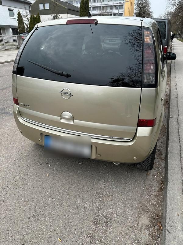 Gebraucht Opel Meriva 105 PS (77 kW) 2009 Gold Van / Kleinbus