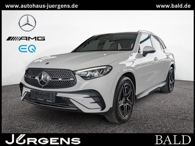 Weiss unilack polarweiss Gebraucht 2025 Mercedes GLC220 AMG SUV | 56.880 € - Bild 1/4