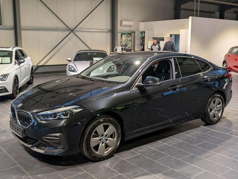 Schwarz Gebraucht 2022 BMW 216 Advantage Coupé | 20.900 € (Fairer Preis) - Bild 1/4