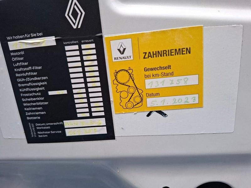 Gebraucht Renault Mégane Expression 101 PS (74 kW) 2010 Weiß Limousine