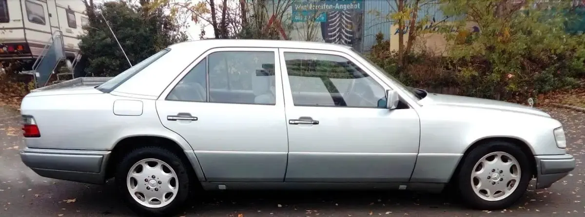 Gebraucht Mercedes E320 220 PS (161 kW) 1994 Silber Kombi