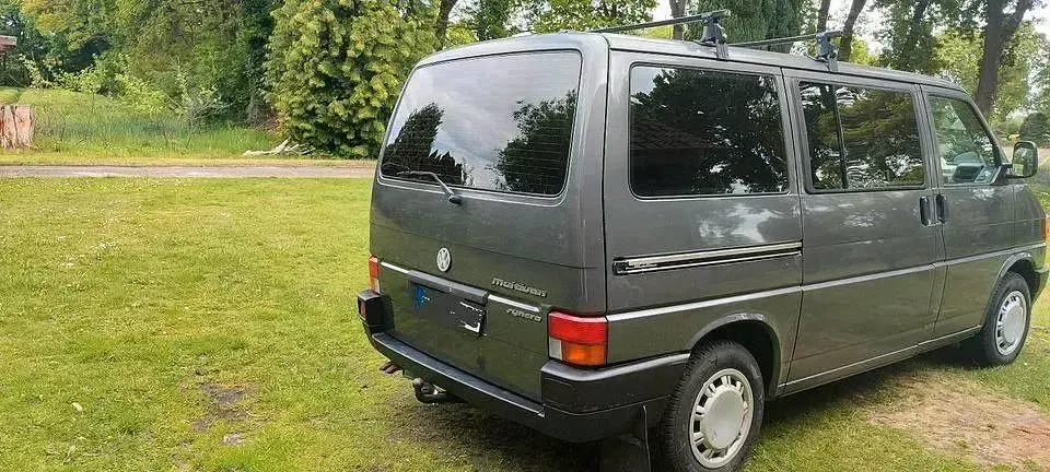Gebraucht VW Multivan 110 PS (80 kW) 1993 Grau Van / Kleinbus