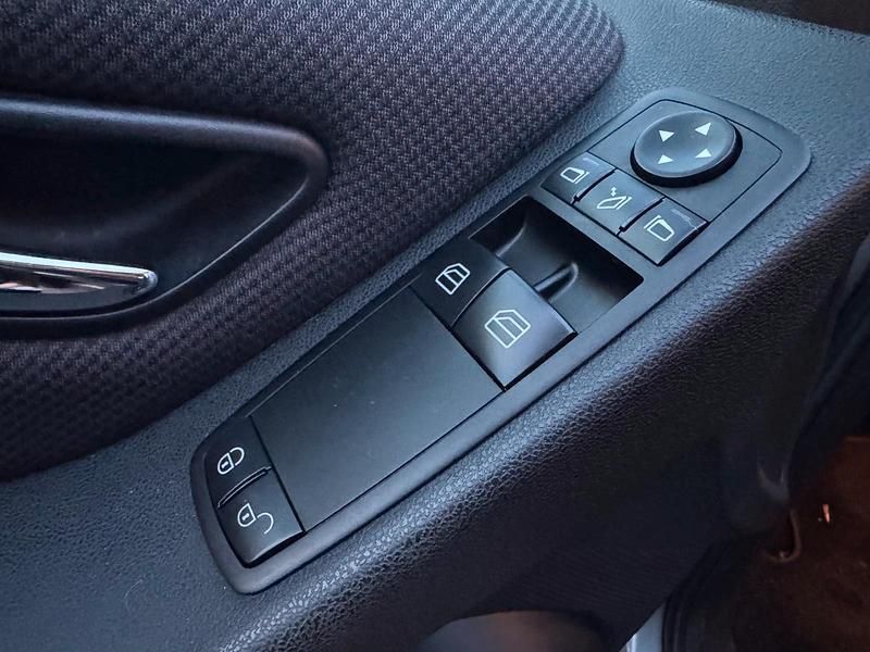 Gebraucht Mercedes A160 95 PS (69 kW) 2010 Grau Kleinwagen