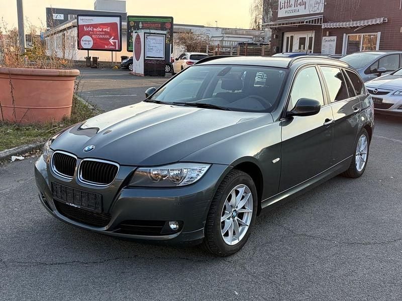Gebraucht BMW 320 Comfort Edition 184 PS (135 kW) 2011 Grau Kombi