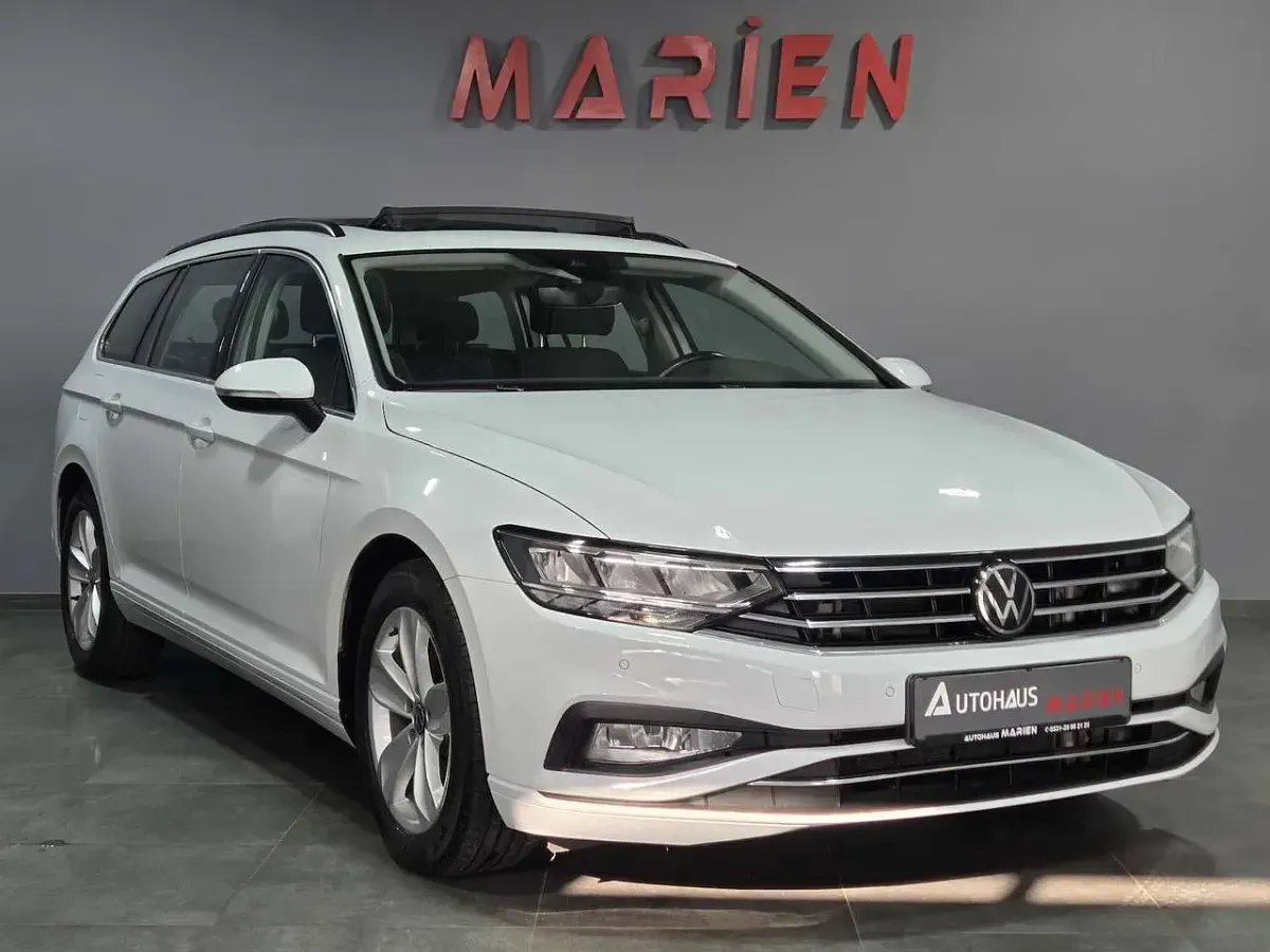 Usata VW Passat 200 CV (147 kW) 2022 Bianco Station wagon