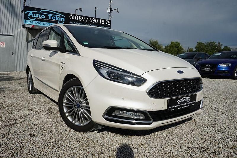 Weiß Gebraucht 2017 Ford S-MAX Vignale Van / Kleinbus | 14.950 € (Guter Preis) - Bild 1/3
