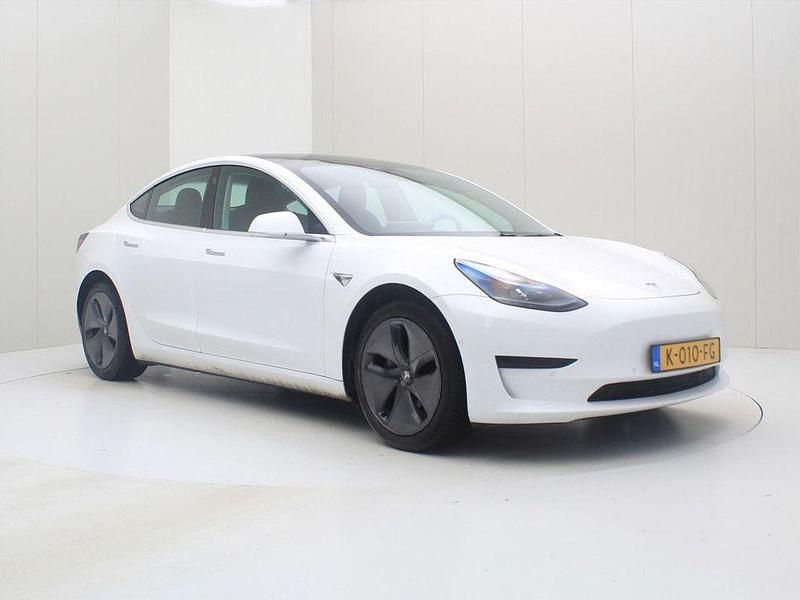 Gebraucht Tesla Model 3 Standard Range 225 kW (306 PS) 2020 Weiß Limousine