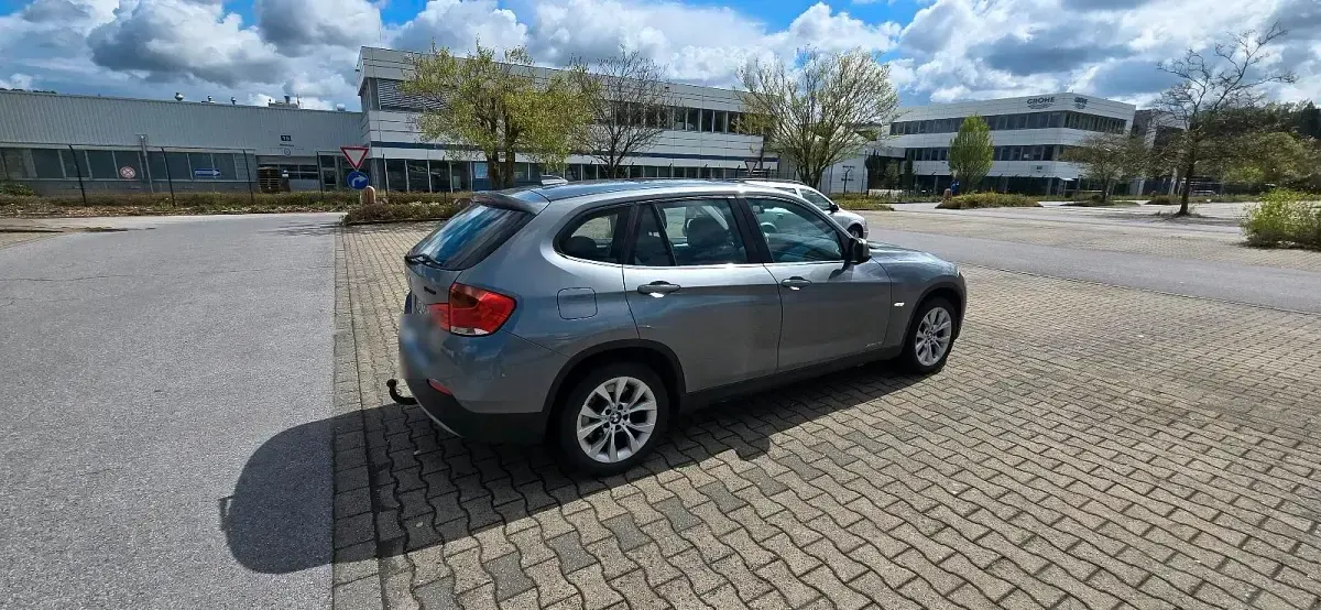 Usado BMW X1 258 CV (189 kW) 2010 Plateado SUV