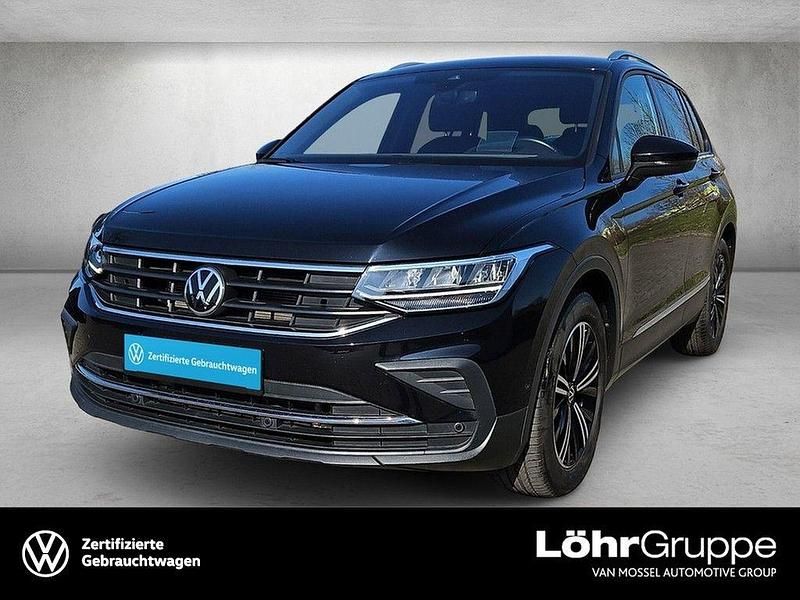 Gebraucht VW Tiguan Active 150 PS (110 kW) 2023 Deep black perleffekt SUV