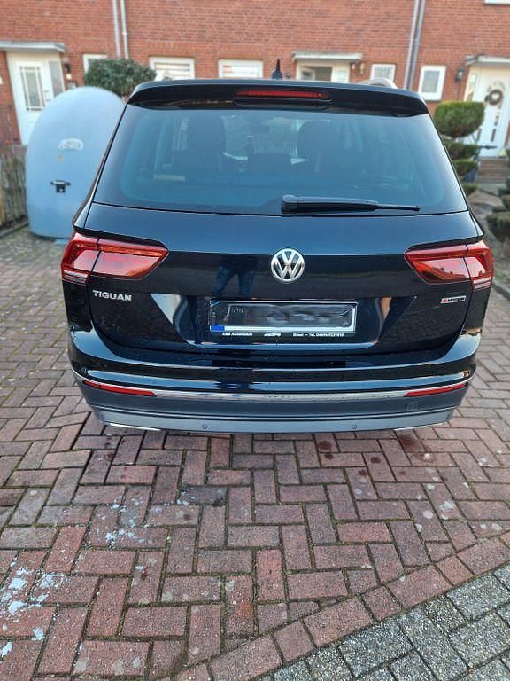 Gebraucht VW Tiguan 239 PS (175 kW) 2020 Schwarz SUV