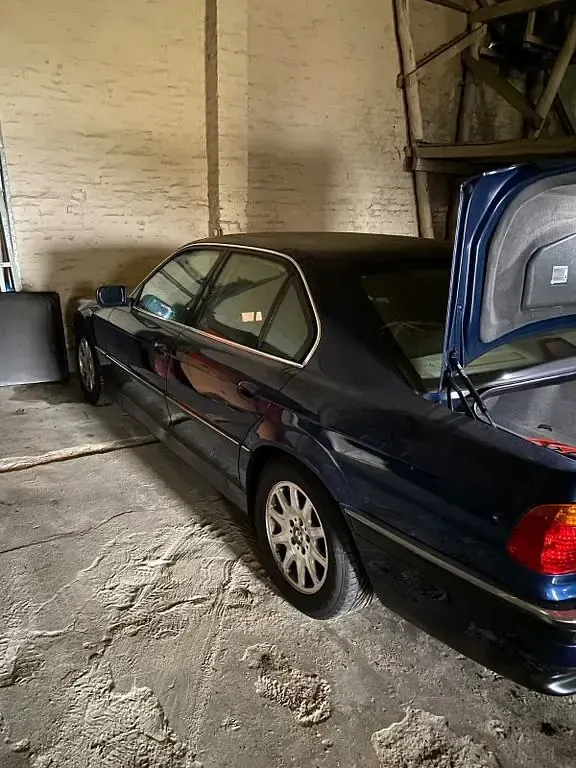 Gebraucht BMW 750 326 PS (239 kW) 1997 Blau Limousine