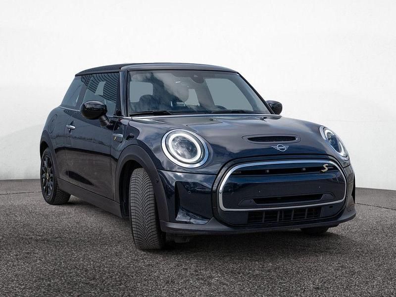Gebraucht Mini Cooper SE Classic 135 kW (184 PS) 2023 Schwarz Kleinwagen