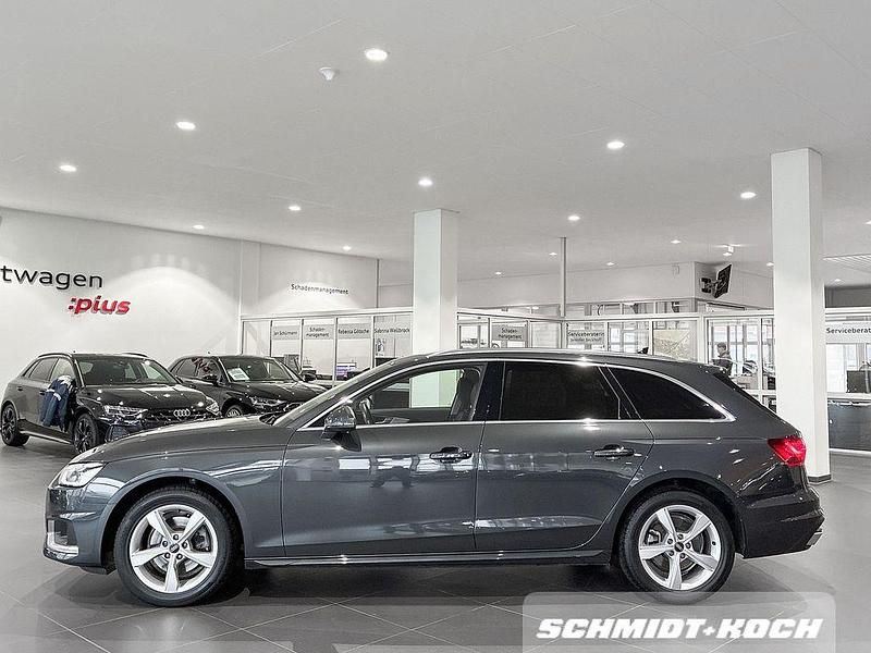 Second-hand Audi A4 Advanced 163 CP (119 kW) 2022 Gri Break