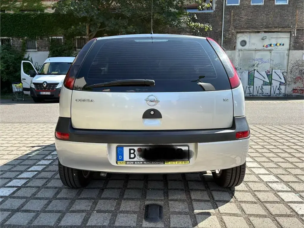 Gebraucht Opel Corsa Njoy 75 PS (55 kW) 2002 Silber Kleinwagen