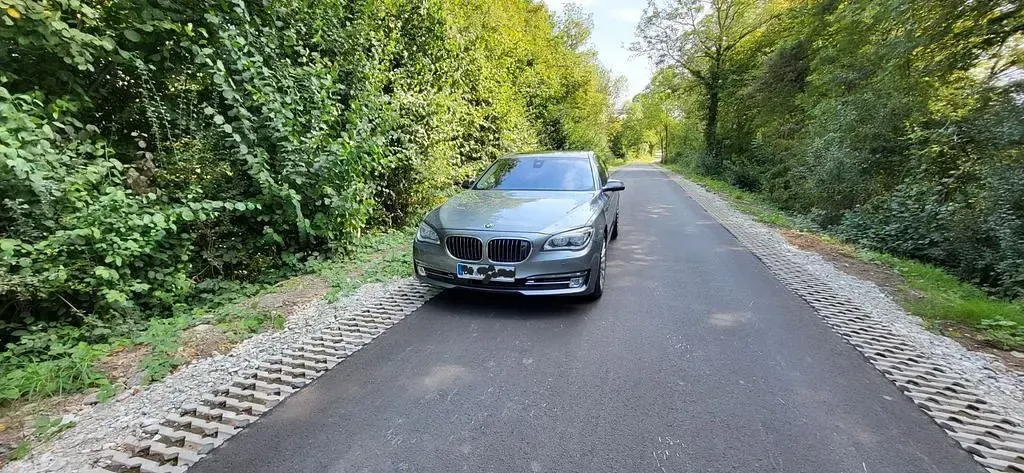Gebraucht BMW 730 258 PS (189 kW) 2013 Grau Limousine