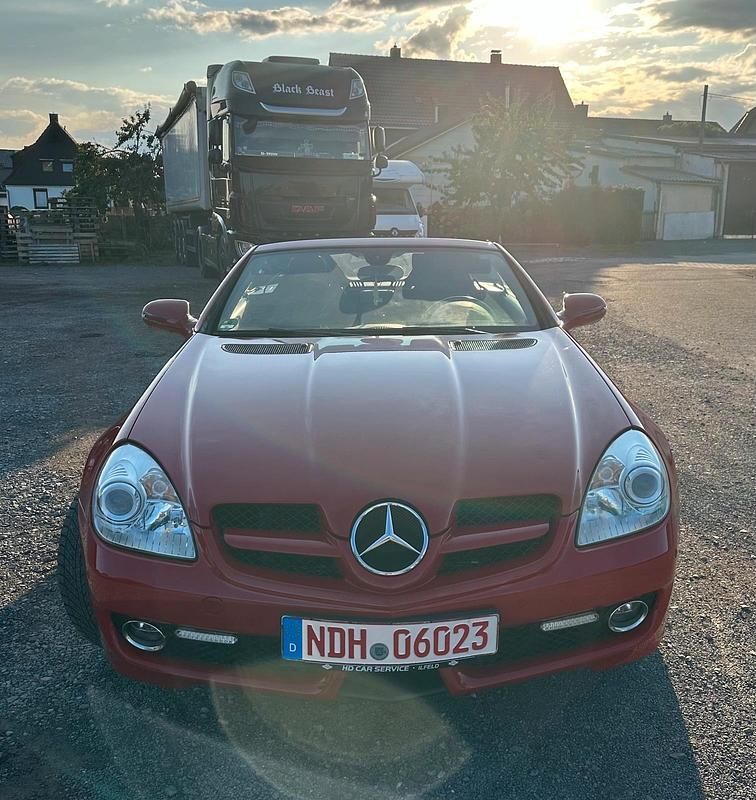 Gebraucht Mercedes SLK200 184 PS (135 kW) 2008 Rot Cabrio