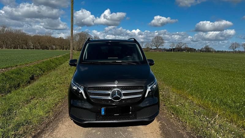 Gebraucht Mercedes V300 Edition 239 PS (175 kW) 2023 Van / Kleinbus