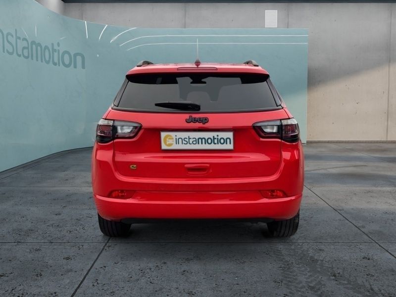 Gebraucht Jeep Compass Altitude 131 PS (96 kW) 2023 Rot SUV