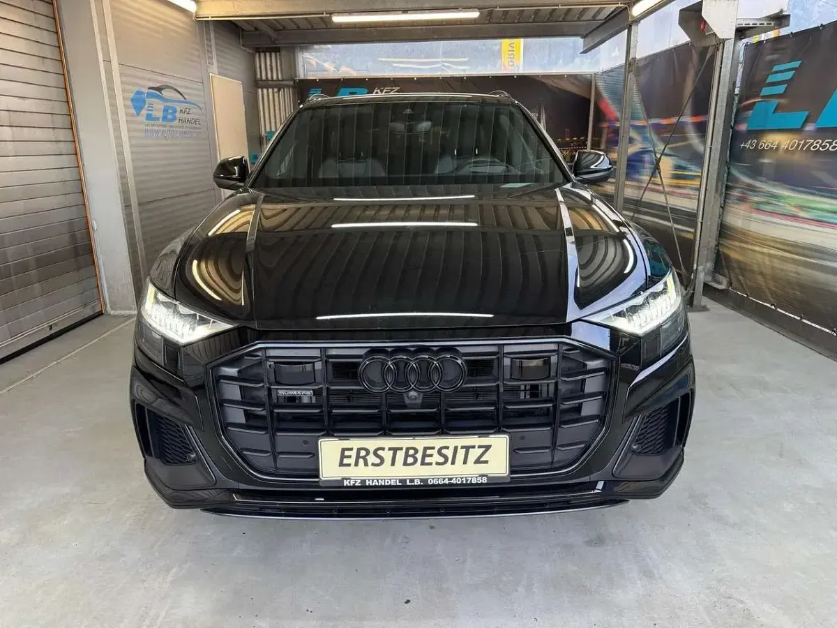 Gebraucht Audi Q8 286 PS (210 kW) 2023 Mythosschwarz metallic SUV