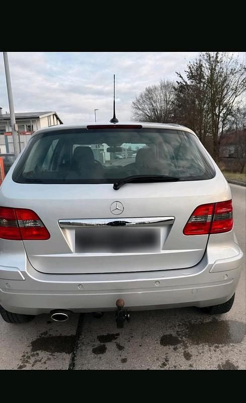 Gebraucht Mercedes B170 115 PS (84 kW) 2005 Silber Van / Kleinbus