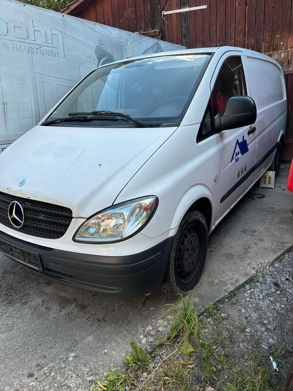 Weiß Gebraucht 2007 Mercedes Vito Van / Kleinbus | 1.599 € - Bild 1/4