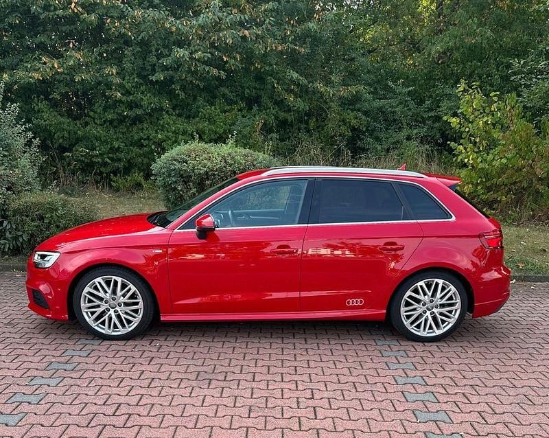 Rot Gebraucht 2017 Audi A3 S-Line Limousine | 18.200 € (Superpreis) - Bild 1/4