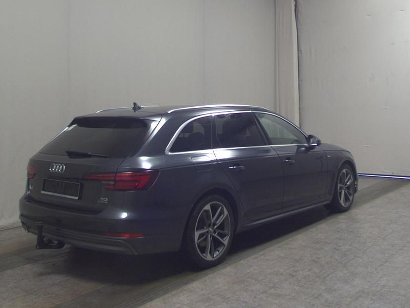 Gebraucht Audi A4 S-Line 218 PS (160 kW) 2018 Grau Kombi