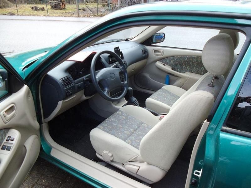 Gebraucht Toyota Corolla 86 PS (63 kW) 1998 Grün Kleinwagen