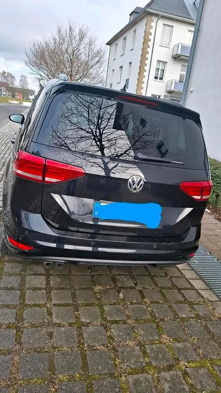 Gebraucht VW Touran 150 PS (110 kW) 2018 Schwarz Van / Kleinbus