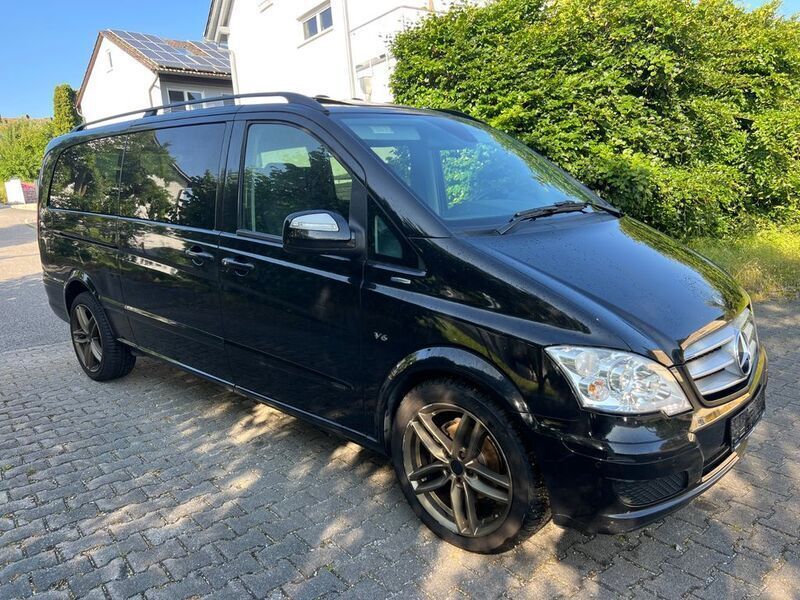Obsidianschwarz metallic Gebraucht 2014 Mercedes Viano Van / Kleinbus | 19.000 € (Guter Preis) - Bild 1/4