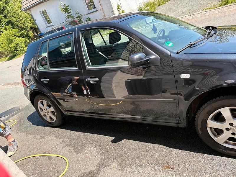 Gebraucht VW Golf IV 75 PS (55 kW) 2003 Schwarz Limousine
