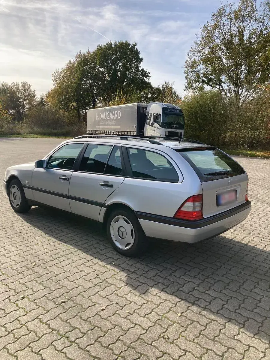 Gebraucht Mercedes C230 Classic 150 PS (110 kW) 1997 Silber Kombi