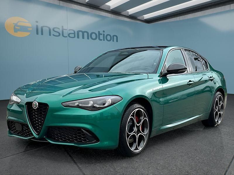 Schwarz Neu 2025 Alfa Romeo Giulia Veloce Limousine | 61.449 € (Teuer) - Bild 1/4