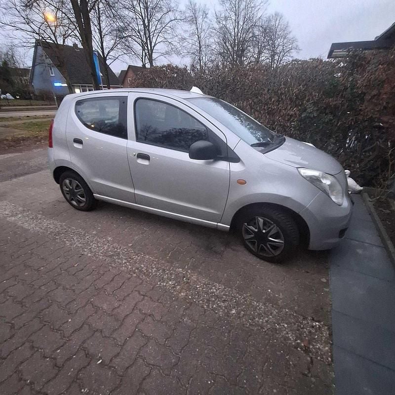 Grau Gebraucht 2011 Suzuki Alto Kleinwagen | 1.700 € - Bild 1/4